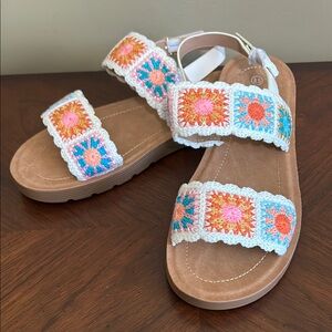 SHUZIA Women's Floral Pattern Sole Flat Sandals